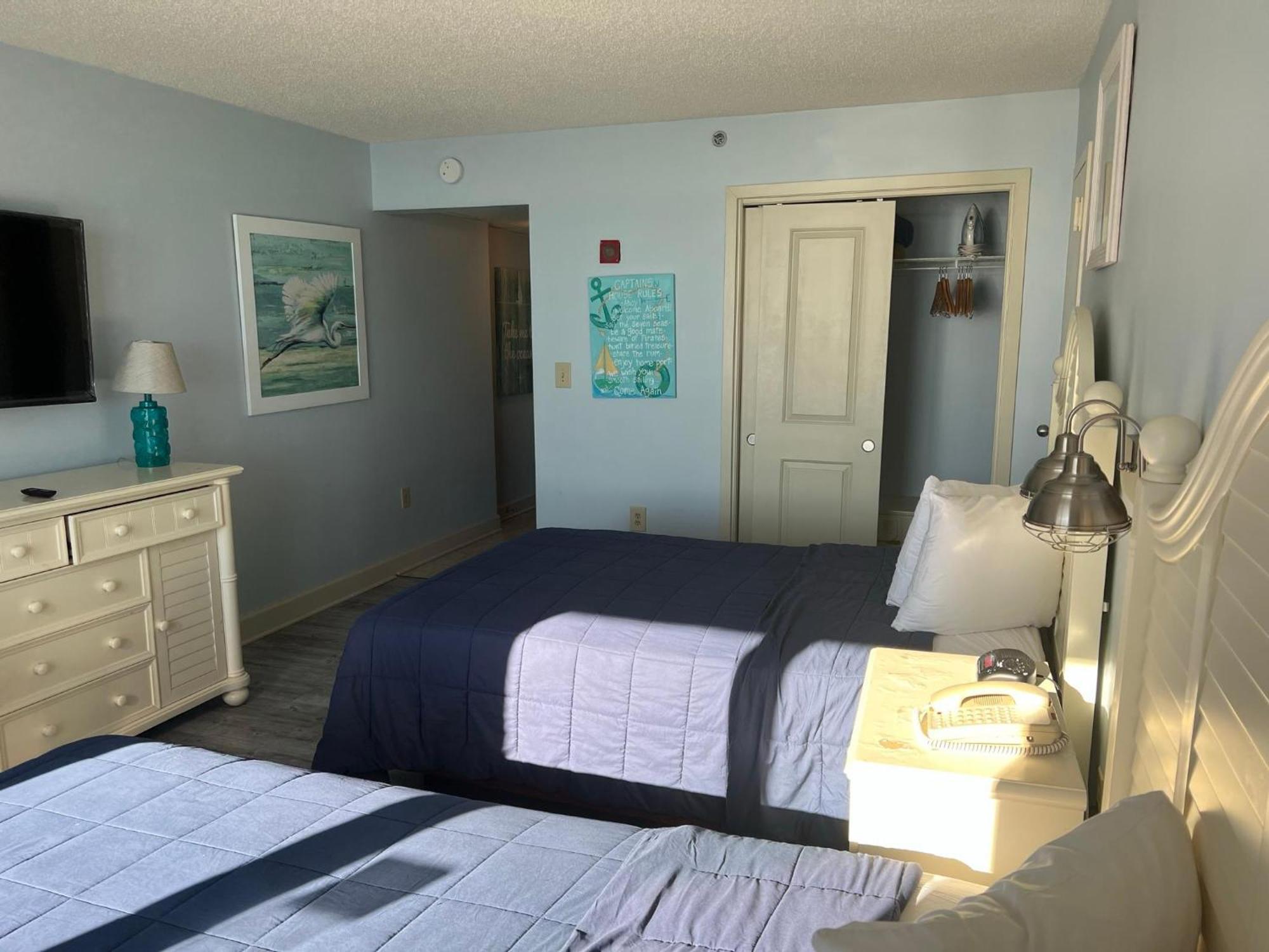 Hébergement de vacances 74th Ave N, 1443-44 - Ocean View Sleeps 8 *